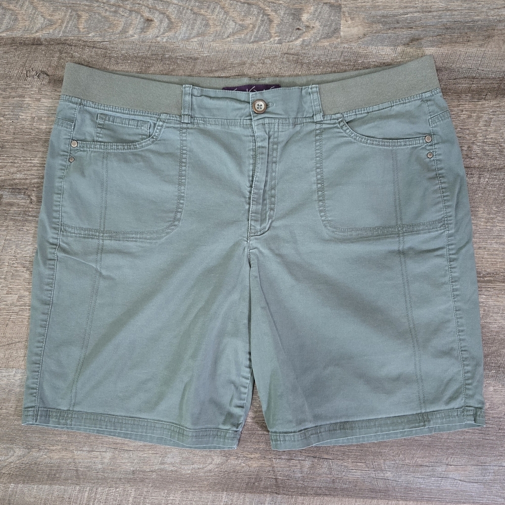 Gloria Vanderbilt Olive Green Women's Bermuda Shorts